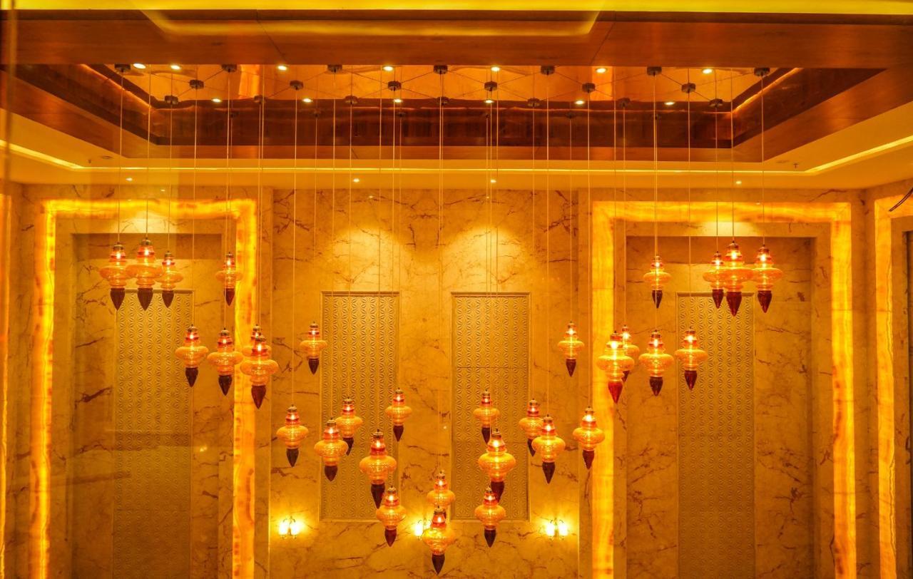 Pride Hotel Бопал Екстериор снимка