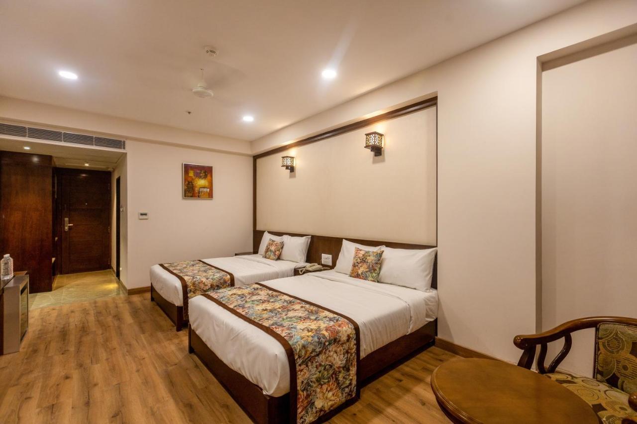 Pride Hotel Бопал Екстериор снимка