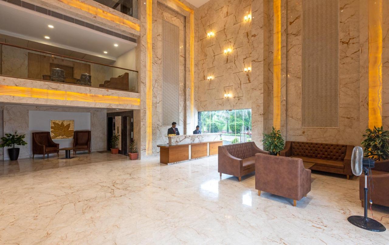 Pride Hotel Бопал Екстериор снимка