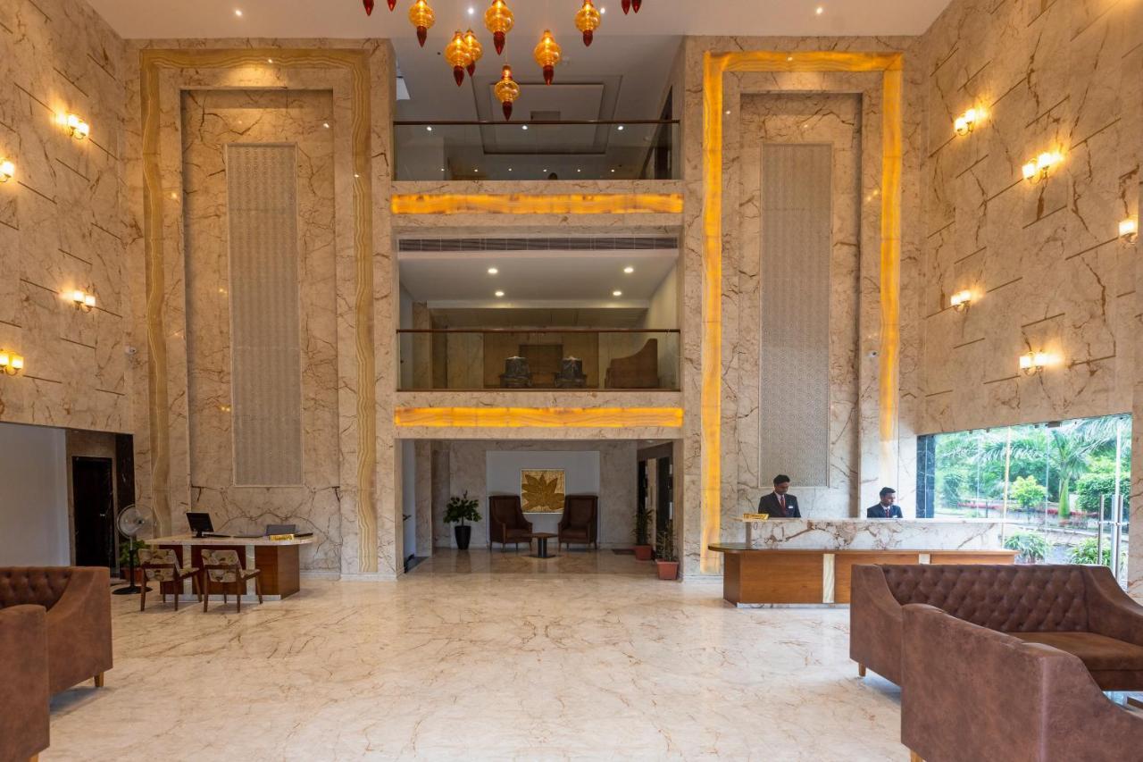 Pride Hotel Бопал Екстериор снимка