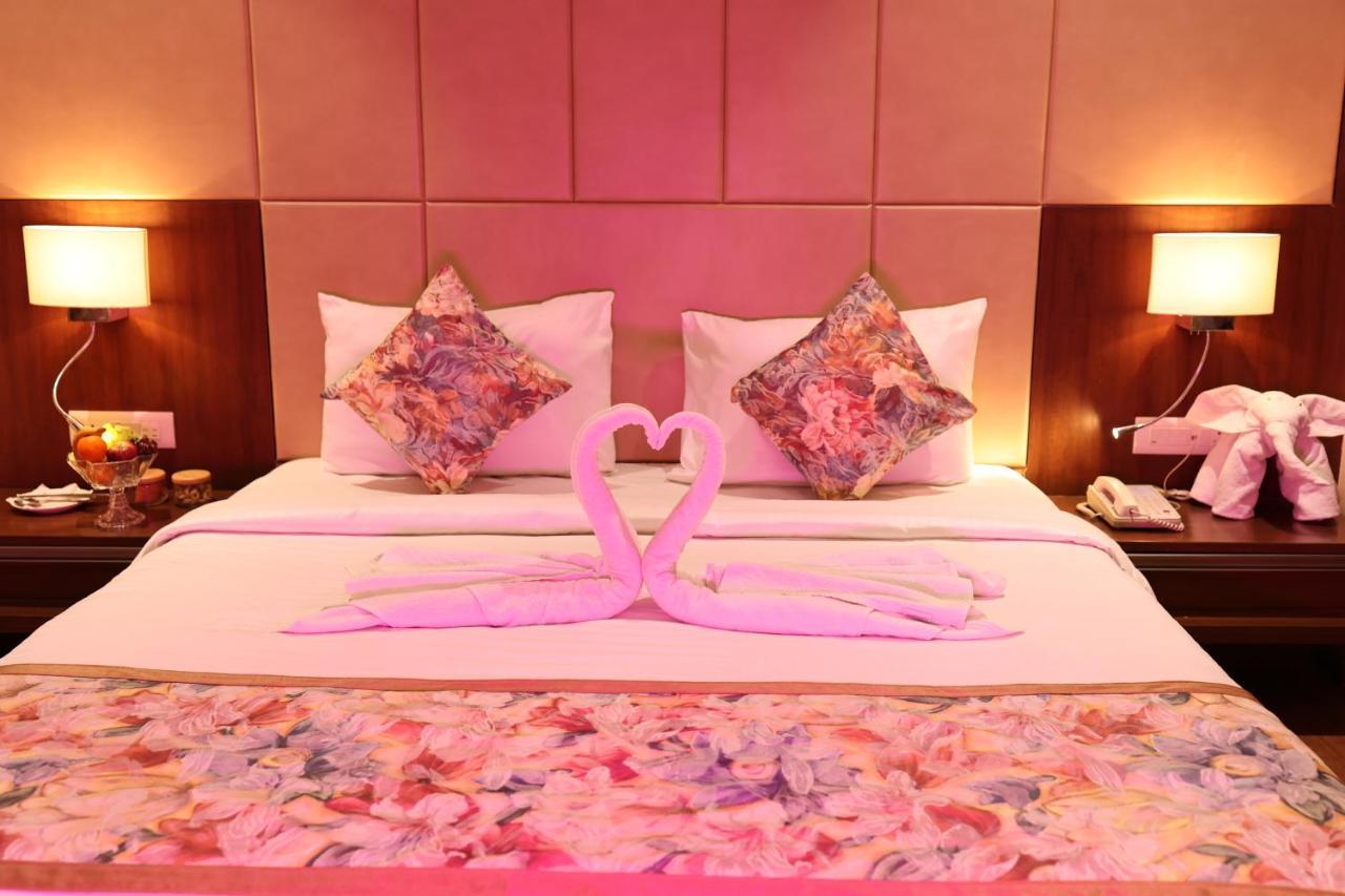 Pride Hotel Бопал Екстериор снимка