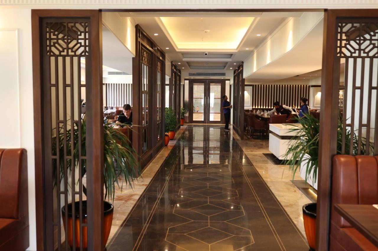 Pride Hotel Бопал Екстериор снимка