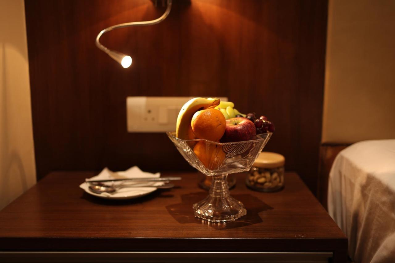 Pride Hotel Бопал Екстериор снимка